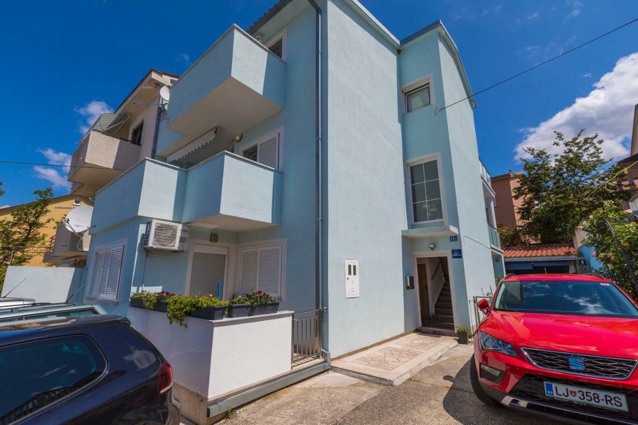 Apartments Frutis Jadranovo Exterior photo